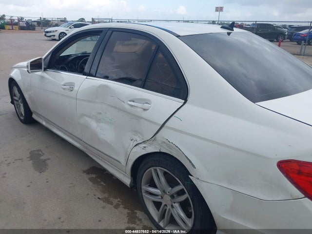 WDDGF4HB1EG250961 Mercedes-Benz C 250 Sport