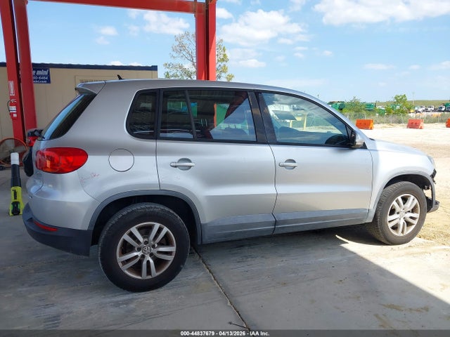 2013 Volkswagen Tiguan S მანქანა იყიდება აუქციონზე, vin: WVGAV3AX0DW567066, აუქციონის ნომერი: 44837679
