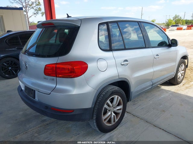 2013 Volkswagen Tiguan S მანქანა იყიდება აუქციონზე, vin: WVGAV3AX0DW567066, აუქციონის ნომერი: 44837679
