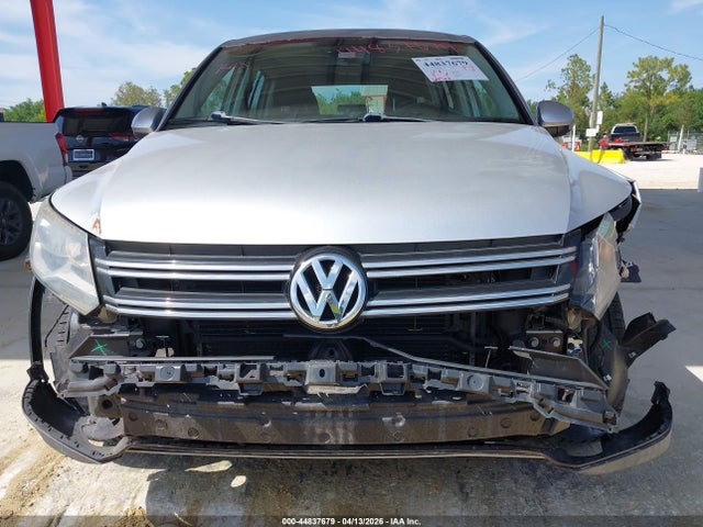 2013 Volkswagen Tiguan S მანქანა იყიდება აუქციონზე, vin: WVGAV3AX0DW567066, აუქციონის ნომერი: 44837679