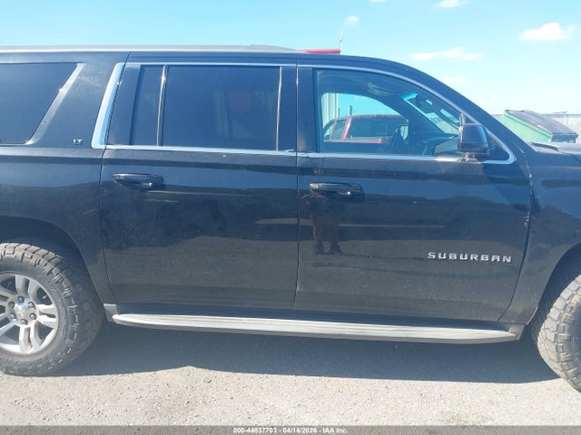 Aukcja sprzedaży 2015 Chevrolet Suburban 1500 Lt, vin: 1GNSCJKC0FR556866, numer aukcji: 44837703