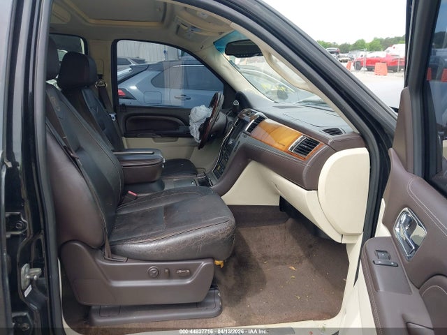 44837716 :رقم المزاد ، 1GYS3DEF4BR290644 vin ، 2011 Cadillac Escalade Platinum Edition مزاد بيع
