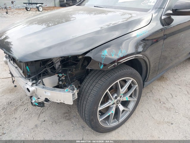 44837735 :رقم المزاد ، W1N0G8EB4LF864337 vin ، 2020 Mercedes-benz Glc 300 4matic مزاد بيع