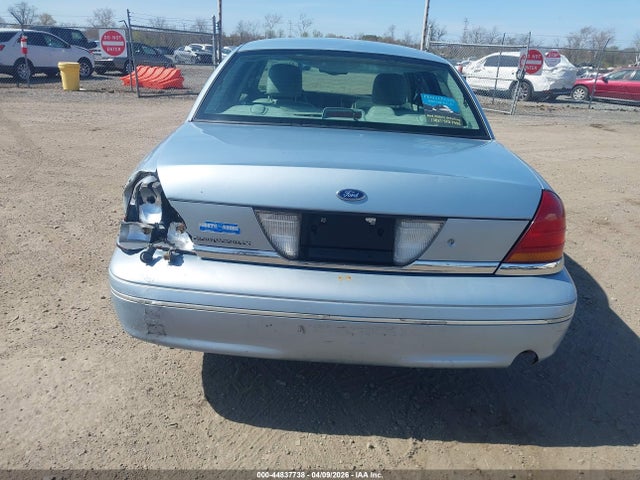 2003 Ford Crown Victoria Lx მანქანა იყიდება აუქციონზე, vin: 2FAHP74W13X150068, აუქციონის ნომერი: 44837738