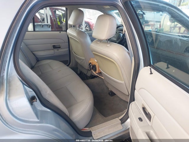 2003 Ford Crown Victoria Lx მანქანა იყიდება აუქციონზე, vin: 2FAHP74W13X150068, აუქციონის ნომერი: 44837738