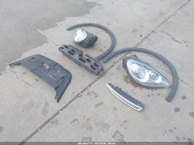 44837778 :رقم المزاد ، WP1AA2A2XCLA08413 vin ، 2012 Porsche Cayenne مزاد بيع