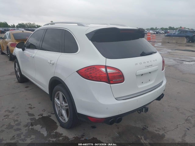 44837778 :رقم المزاد ، WP1AA2A2XCLA08413 vin ، 2012 Porsche Cayenne مزاد بيع