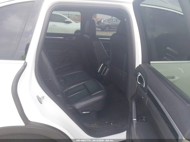 44837778 :رقم المزاد ، WP1AA2A2XCLA08413 vin ، 2012 Porsche Cayenne مزاد بيع