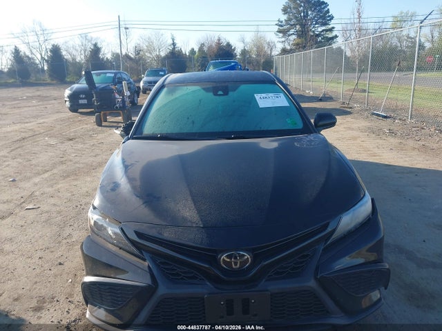 44837787 :رقم المزاد ، 4T1G11AK0RU870396 vin ، 2024 Toyota Camry Se مزاد بيع