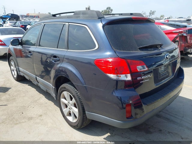 2013 Subaru Outback 2.5i Premium მანქანა იყიდება აუქციონზე, vin: 4S4BRBCC6D3208545, აუქციონის ნომერი: 44837843