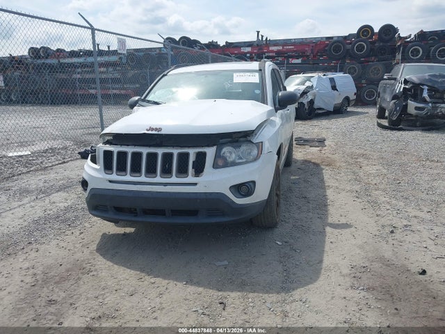 Jeep Compass 75th Anniversary 2016 1C4NJCBB3GD726280 Image 2