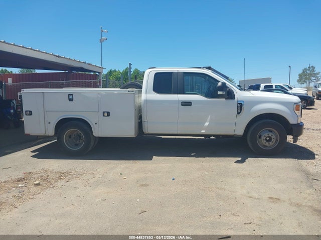 1FT8X3CN3NEE23205 Ford F-350 Xl