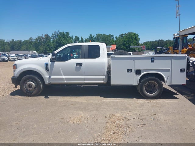1FT8X3CN3NEE23205 Ford F-350 Xl