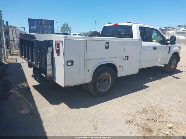 1FT8X3CN3NEE23205 Ford F-350 Xl
