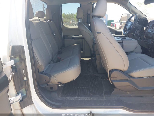 1FT8X3CN3NEE23205 Ford F-350 Xl