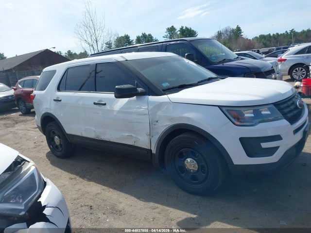 Ford Utility Police Interceptor 2016 1FM5K8AR1GGB13173 Image 13