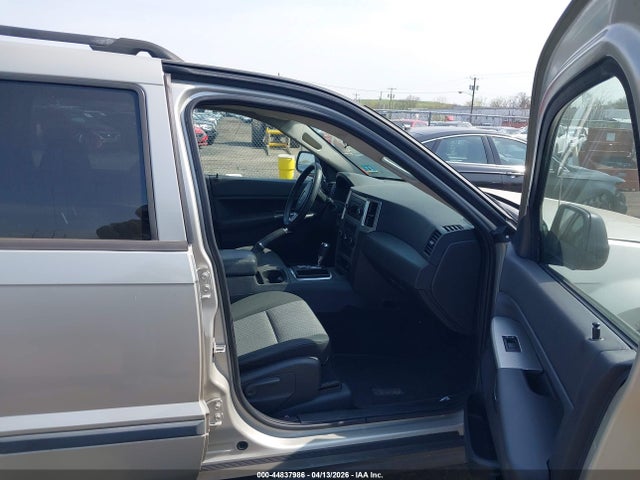 2009 JEEP GRAND CHEROKEE 1J8GR48K09C536548 Photo 4