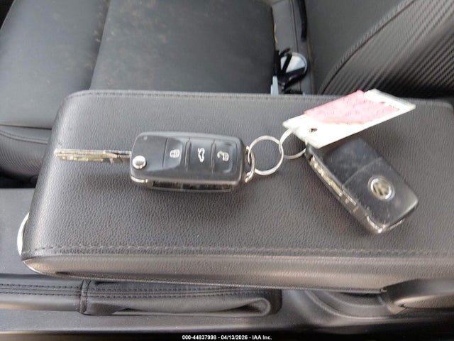 Продаж на аукціоні авто 2014 Volkswagen Beetle 1.8t, vin: 3VWJ17AT1EM654574, номер лоту: 44837998