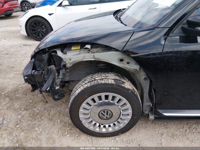 Продаж на аукціоні авто 2014 Volkswagen Beetle 1.8t, vin: 3VWJ17AT1EM654574, номер лоту: 44837998