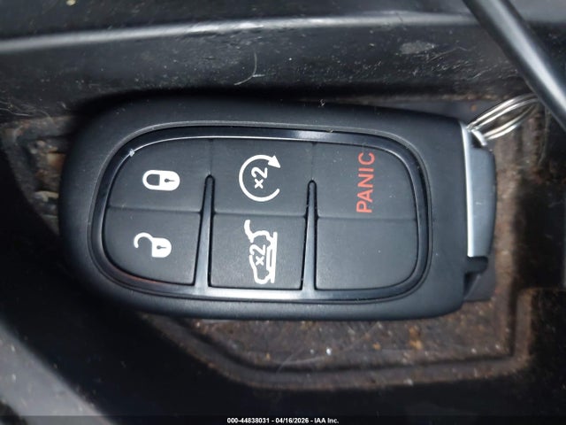 44838031 :رقم المزاد ، 1C4PJLLB1LD581208 vin ، 2020 Jeep Cherokee Altitude Fwd مزاد بيع