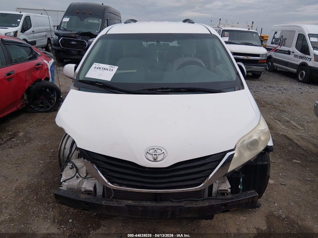 Aukcja sprzedaży 2011 Toyota Sienna Le V6, vin: 5TDKK3DC8BS040321, numer aukcji: 44838035