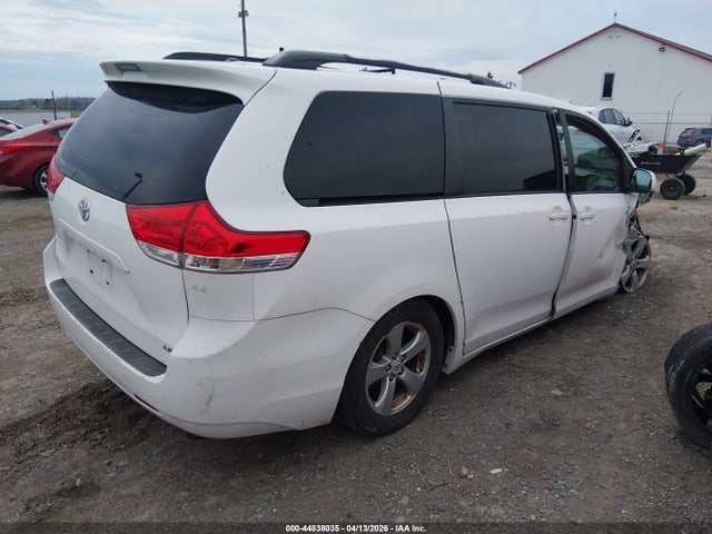 Aukcja sprzedaży 2011 Toyota Sienna Le V6, vin: 5TDKK3DC8BS040321, numer aukcji: 44838035