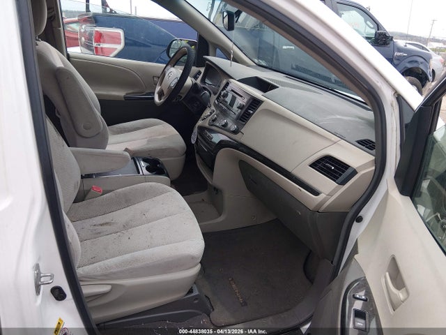 Aukcja sprzedaży 2011 Toyota Sienna Le V6, vin: 5TDKK3DC8BS040321, numer aukcji: 44838035