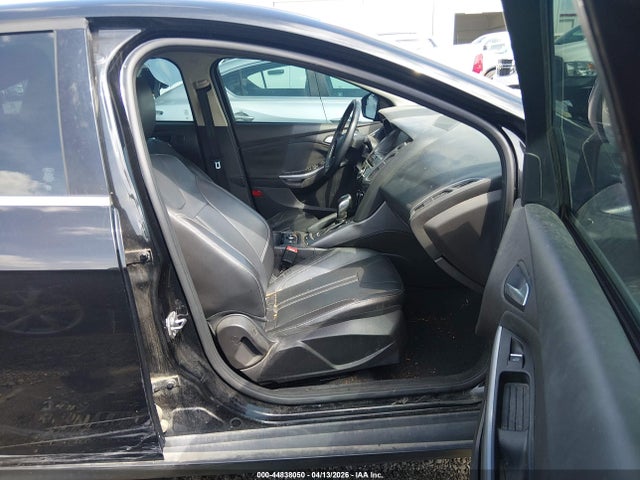 2014 Ford Focus Titanium მანქანა იყიდება აუქციონზე, vin: 1FADP3J2XEL406264, აუქციონის ნომერი: 44838050