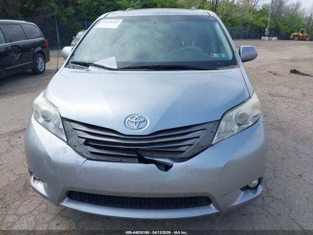 5TDYK3DC5ES512621 Toyota Sienna Xle/limited