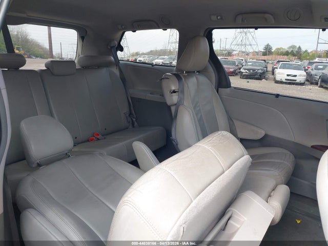 5TDYK3DC5ES512621 Toyota Sienna Xle/limited