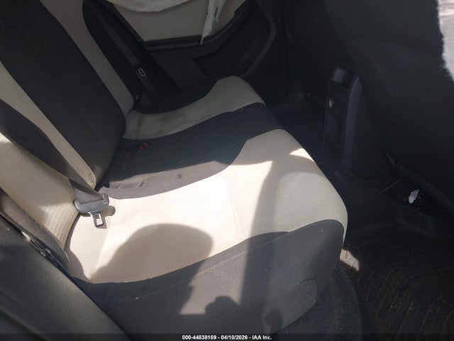 2015 Volkswagen Jetta 2.0l S მანქანა იყიდება აუქციონზე, vin: 3VW2K7AJ9FM412729, აუქციონის ნომერი: 44838169