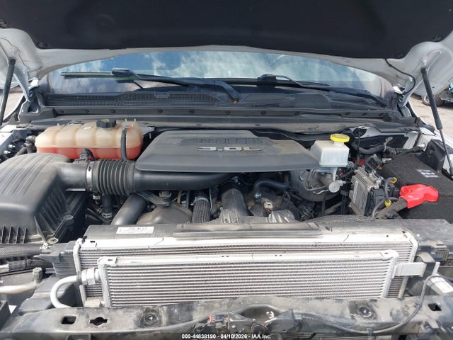 44838190 :رقم المزاد ، 1C6SRFFM3MN572790 vin ، 2021 Ram 1500 Big Horn  4x4 5'7 Box مزاد بيع