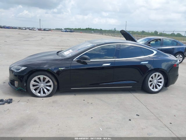 2016 Tesla Model S მანქანა იყიდება აუქციონზე, vin: 5YJSA1E22GF159376, აუქციონის ნომერი: 44838191