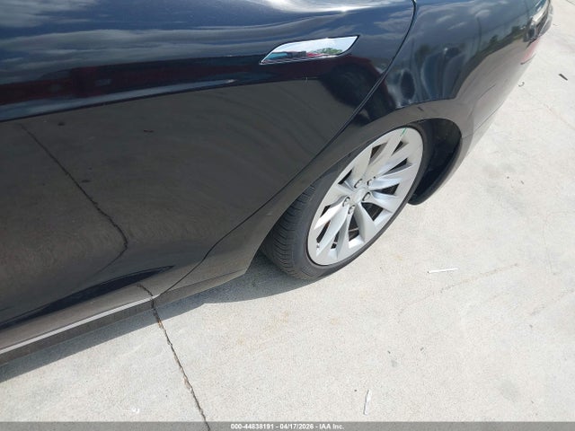 2016 Tesla Model S მანქანა იყიდება აუქციონზე, vin: 5YJSA1E22GF159376, აუქციონის ნომერი: 44838191