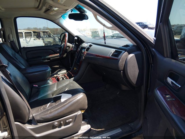 Продажа на аукционе авто 2008 Cadillac Escalade Standard, vin: 1GYFK63858R158263, номер лота: 44838201