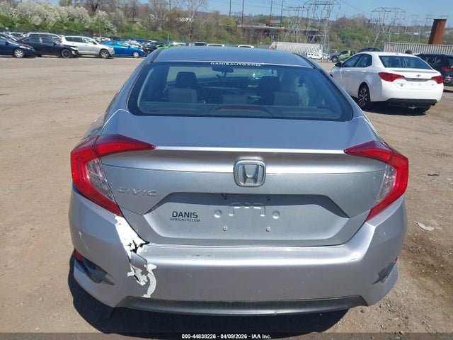 Honda Civic Lx 2018 2HGFC2F50JH544657 Image 17
