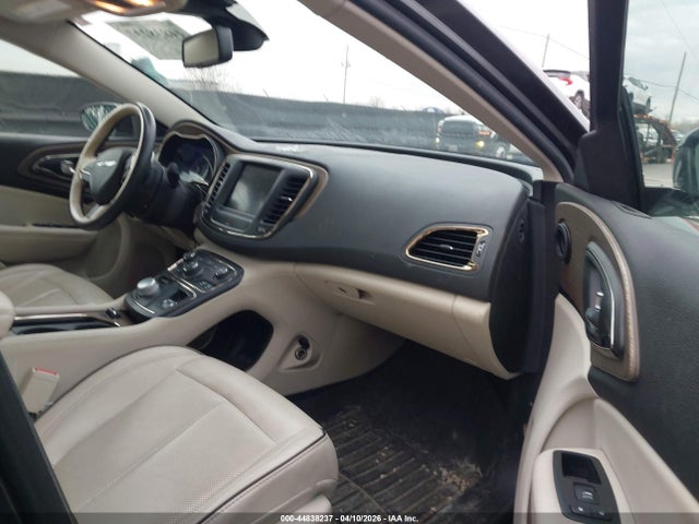 44838237 :رقم المزاد ، 1C3CCCEG9FN512836 vin ، 2015 Chrysler 200 C مزاد بيع