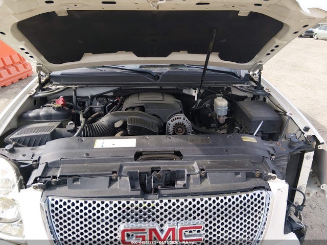 44838270 :رقم المزاد ، 1GKS2EEF5BR200615 vin ، 2011 Gmc Yukon Denali مزاد بيع