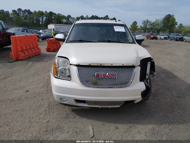 44838270 :رقم المزاد ، 1GKS2EEF5BR200615 vin ، 2011 Gmc Yukon Denali مزاد بيع