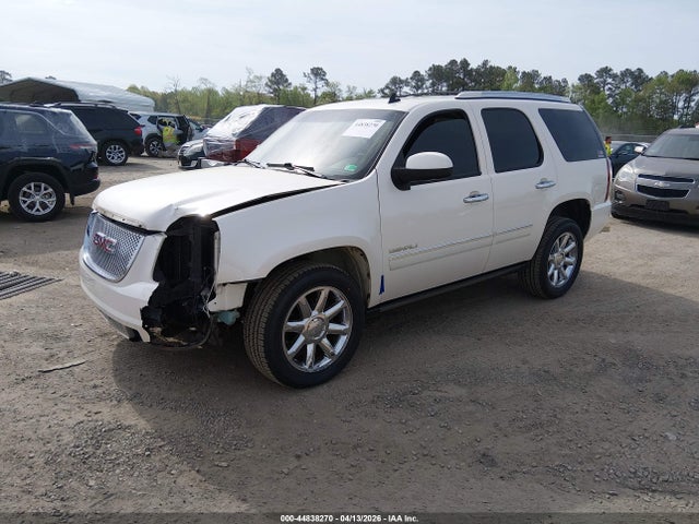 44838270 :رقم المزاد ، 1GKS2EEF5BR200615 vin ، 2011 Gmc Yukon Denali مزاد بيع