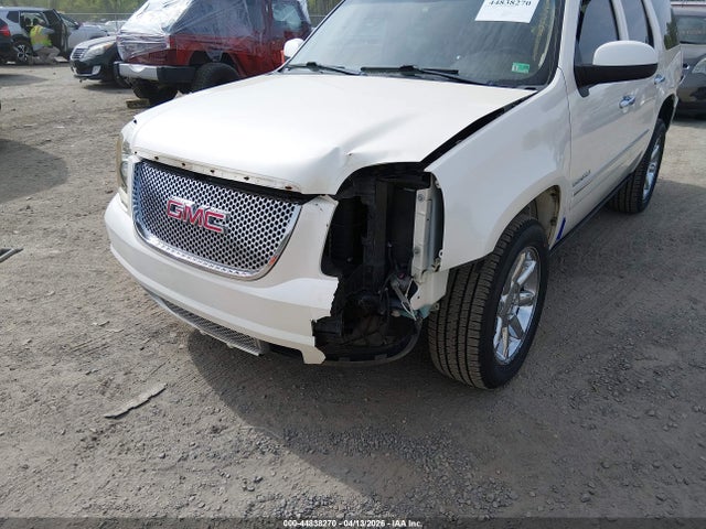 44838270 :رقم المزاد ، 1GKS2EEF5BR200615 vin ، 2011 Gmc Yukon Denali مزاد بيع