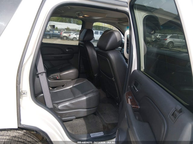 44838270 :رقم المزاد ، 1GKS2EEF5BR200615 vin ، 2011 Gmc Yukon Denali مزاد بيع