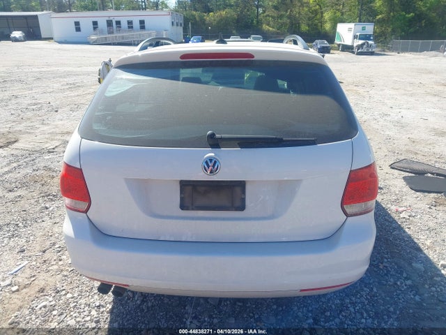 44838271 :رقم المزاد ، 3VWTL7AJ8AM704575 vin ، 2010 Volkswagen Jetta Tdi مزاد بيع