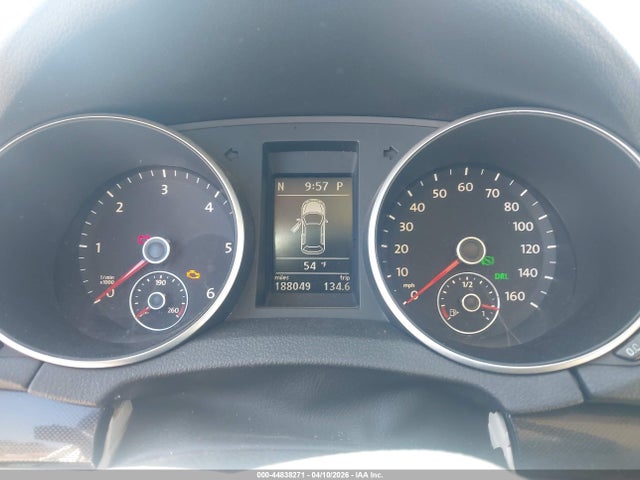 44838271 :رقم المزاد ، 3VWTL7AJ8AM704575 vin ، 2010 Volkswagen Jetta Tdi مزاد بيع