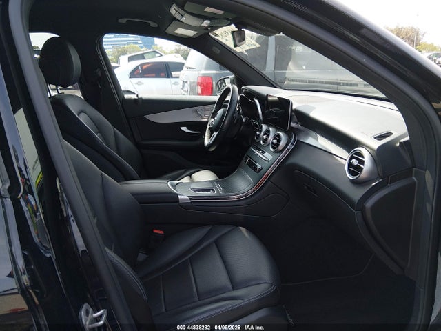 44838282 :رقم المزاد ، W1N0G8EB8MV307079 vin ، 2021 Mercedes-benz Glc 300 4matic Suv مزاد بيع