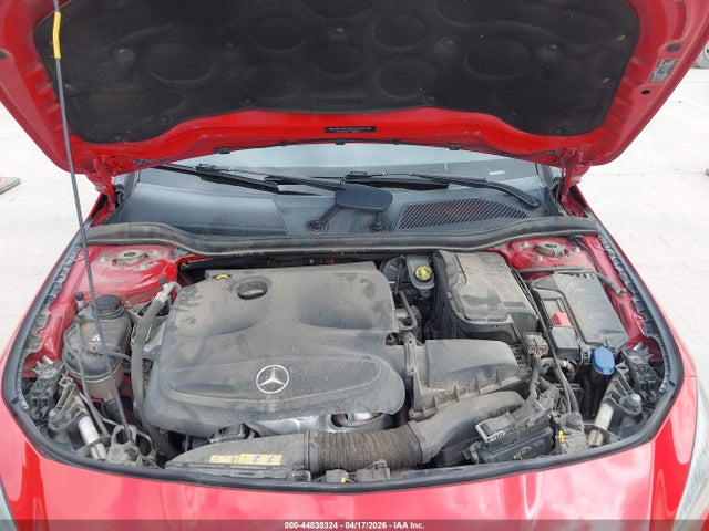 44838324 :رقم المزاد ، WDDSJ4EB4FN190037 vin ، 2015 Mercedes-benz Cla 250 مزاد بيع