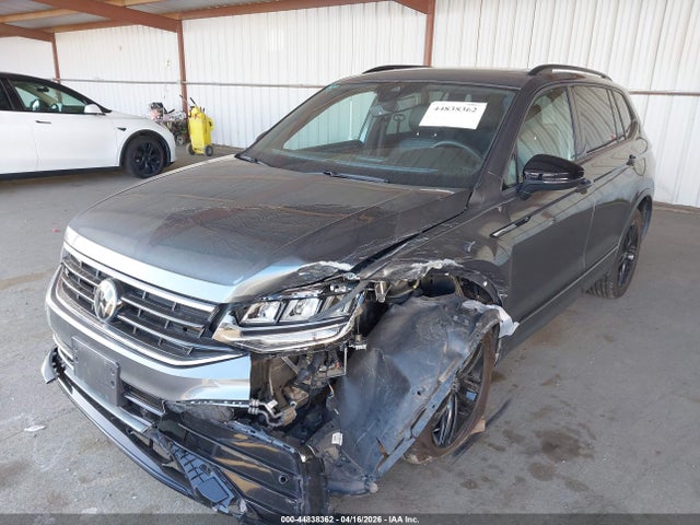 Aukcja sprzedaży 2022 Volkswagen Tiguan 2.0t Se R-line Black, vin: 3VV8B7AX1NM102964, numer aukcji: 44838362