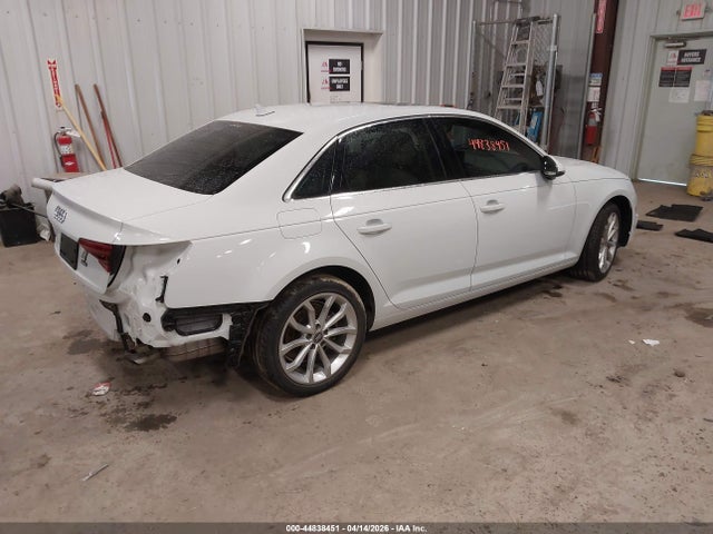 44838451 :رقم المزاد ، WAUGMAF49KN001105 vin ، 2019 Audi A4 40 Premium/40 Titanium Premium مزاد بيع