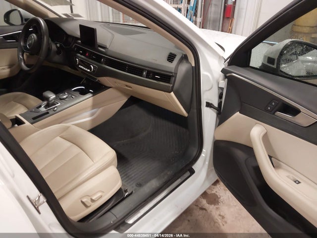 44838451 :رقم المزاد ، WAUGMAF49KN001105 vin ، 2019 Audi A4 40 Premium/40 Titanium Premium مزاد بيع