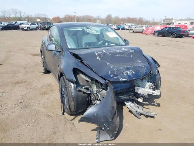44838467 :رقم المزاد ، 7SAYGDEE9RA329353 vin ، 2024 Tesla Model Y Long Range Dual Motor All-wheel Drive مزاد بيع